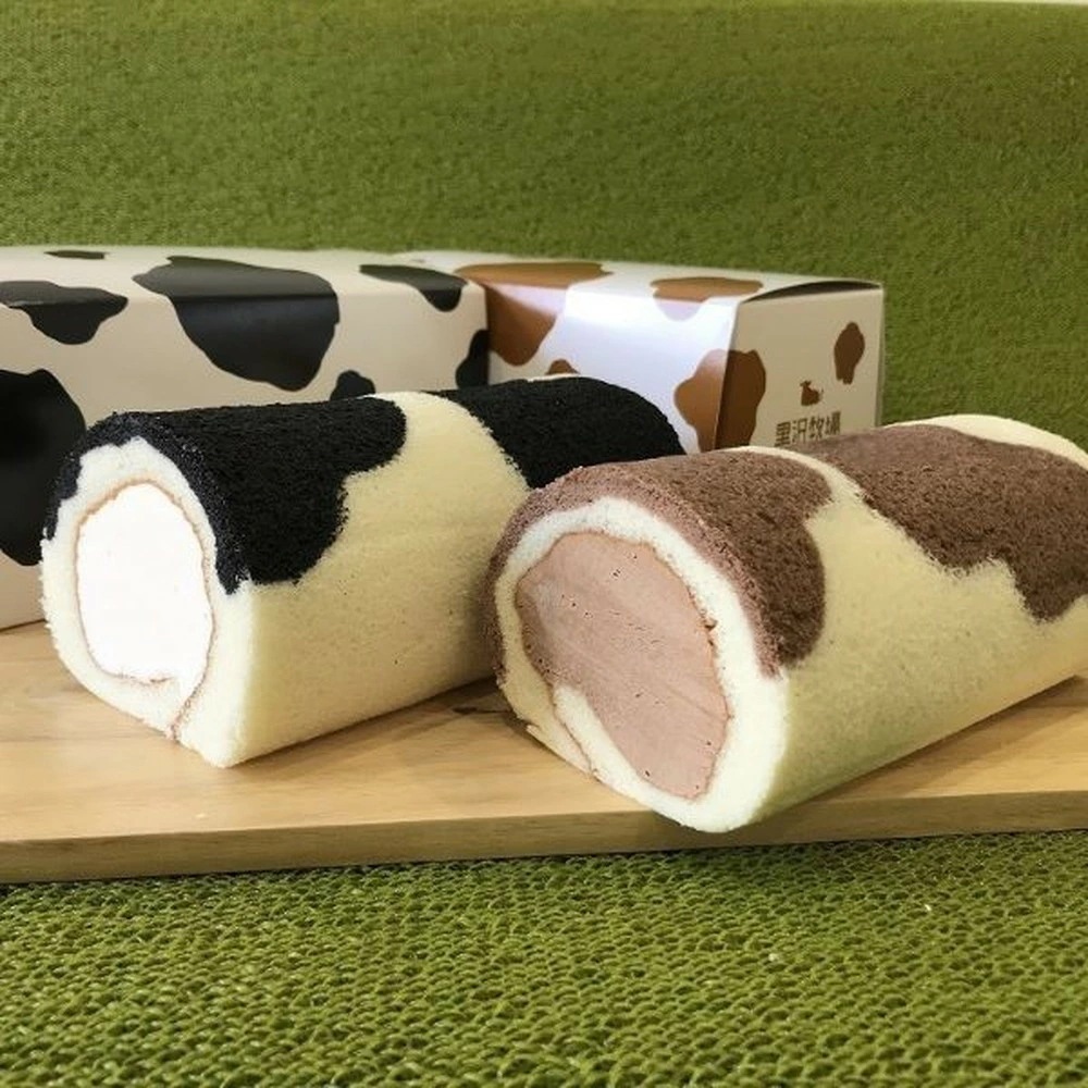 黒沢牧場 牛柄ロールケーキ 16cm 2種2本入 洋菓子 スイーツ 手土産 父の日 バレンタイン ホワイトデー 敬老の日