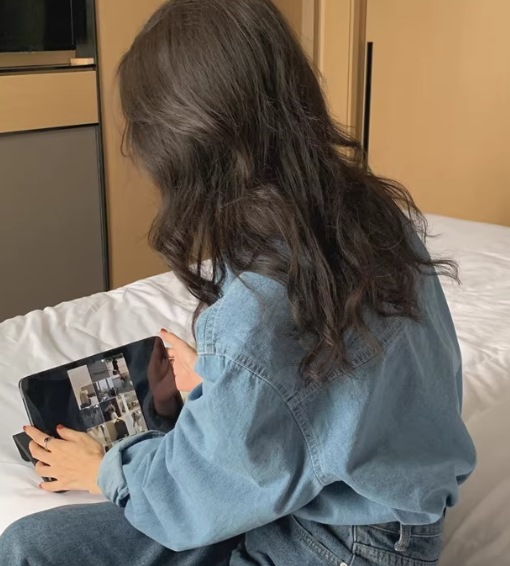 レディース トップス シャツ デニム 長袖 襟付き 角襟 オーバーサイズ 前開き ボタン アメカジ ブルーデニム 中厚手 シンプル カジュアル おしゃれ ラフ マニッシュ ボーイッシュ ベーシック レディース トップス シャツ デニム 長袖 襟付き 角襟 オーバーサイズ 前開き ボタン アメカジ ブルーデニム 中厚手 シンプル カジュアル おしゃれ ラフ マニッシュ ボーイッシュ ベーシック