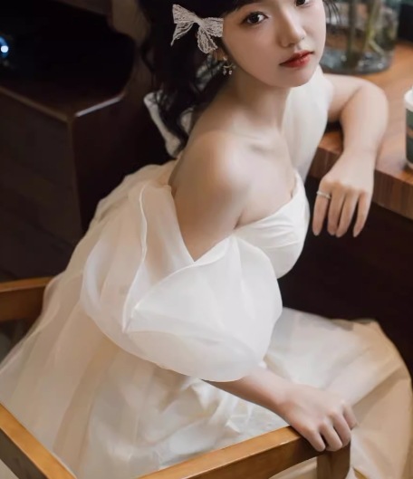 レディース ドレス イブニングドレス ウエディングドレス ウェディング パーティー 結婚式 二次会 ロング マキシ 袖なし ノースリーブ オフショル プリンセスライン スリム 細身 ハイウエスト