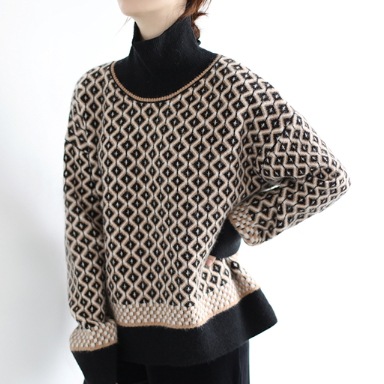 ニット セーター 魅せる トップス プルオーバー ブラック 黒 レギュラー丈 袖あり 長袖