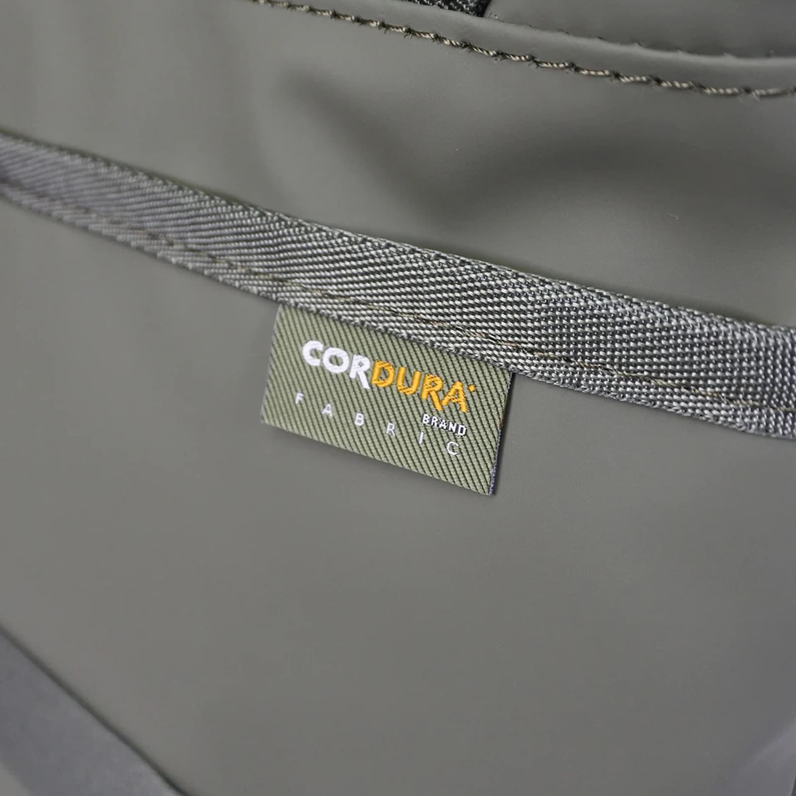 バッグ ヘルメットバッグ トートバッグ ヘルメットバッグ グリッド3 メンズ レディース 15インチ A4 通学 通勤 防水 撥水 軽量 大容量 肩掛け 斜め掛け 旅行 ブランド おしゃれ かわいい