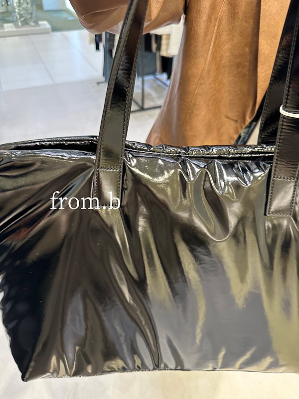 【KIM MATIN】STITCH BIG PUFFER BAG KIM MATIN】STITCH BIG PUFFER BAG (Matin Kim/ショルダーバッグ