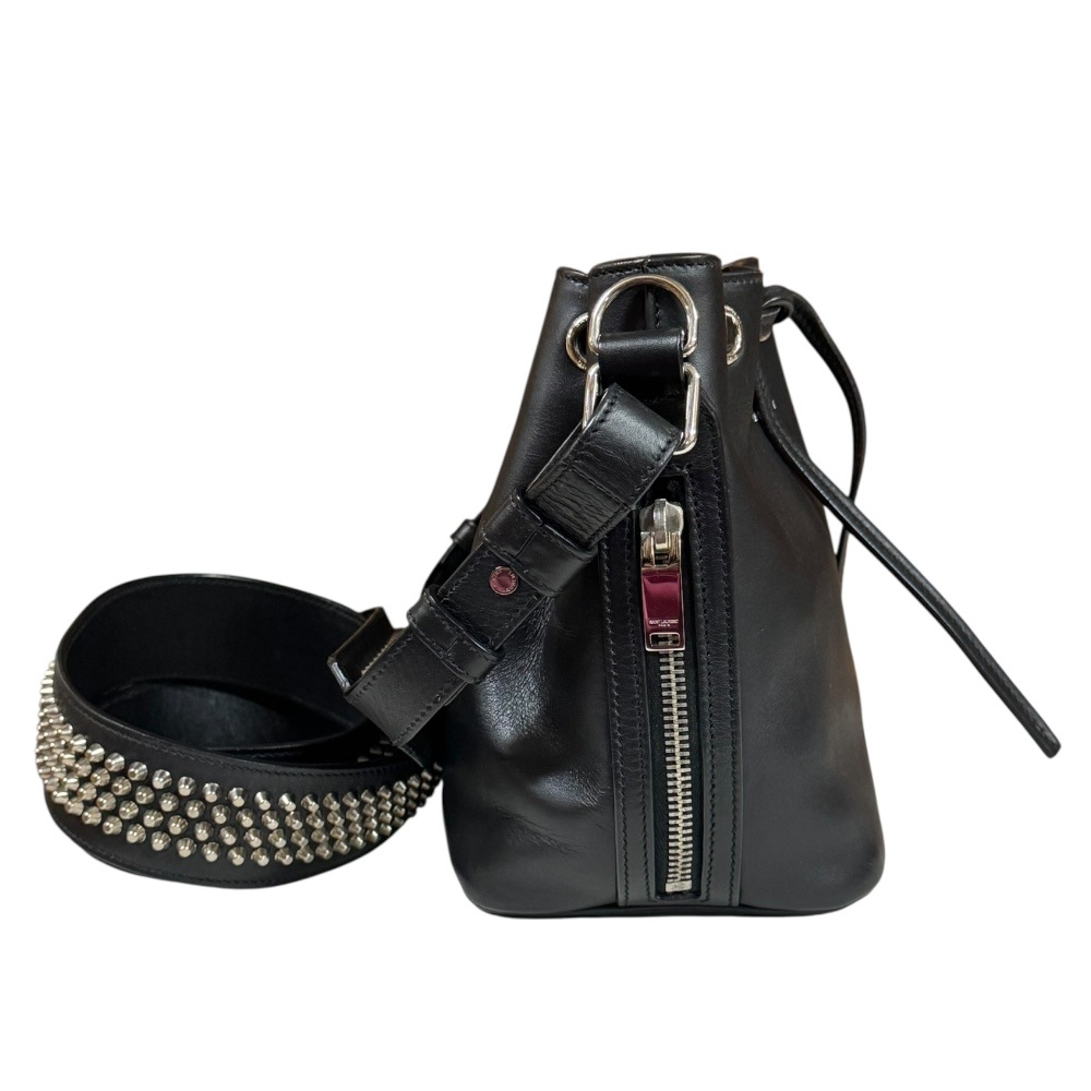 サンローラン スタッズ エマニュエルバケット ショルダーバッグ レザー 357603 ブラック SAINT LAURENT 中古 サンローラン スタッズ エマニュエルバケット ショルダーバッグ レザー 357603 ブラック SAINT LAURENT 中古