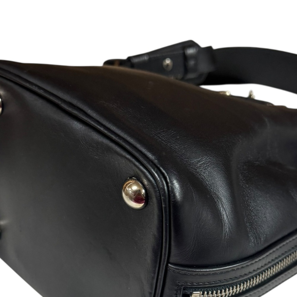 サンローラン スタッズ エマニュエルバケット ショルダーバッグ レザー 357603 ブラック SAINT LAURENT 中古 サンローラン スタッズ エマニュエルバケット ショルダーバッグ レザー 357603 ブラック SAINT LAURENT 中古