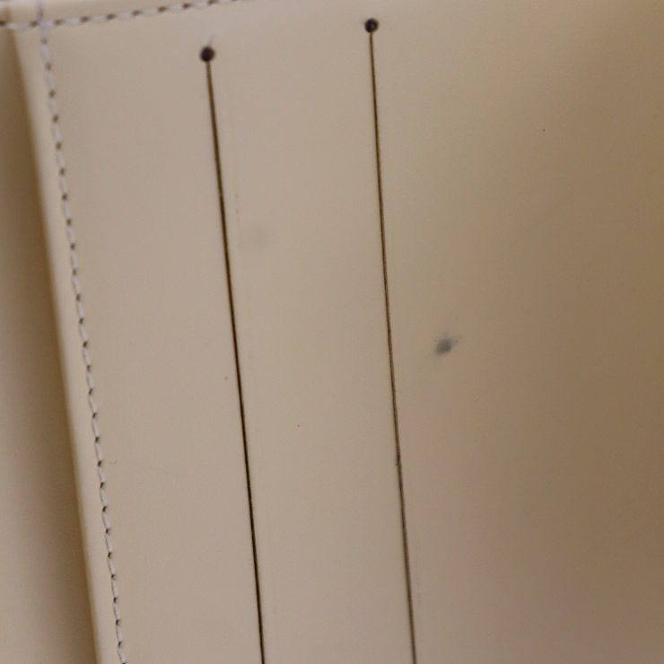 LOUIS VUITTON ルイ ヴィトン 三つ折り財布 M6348A ポルトモネ ビエ カルト クレディ エピレザー ヴァニラ イエロークリーム系 ゴールド金具 Wホック ビトン【本物保証】