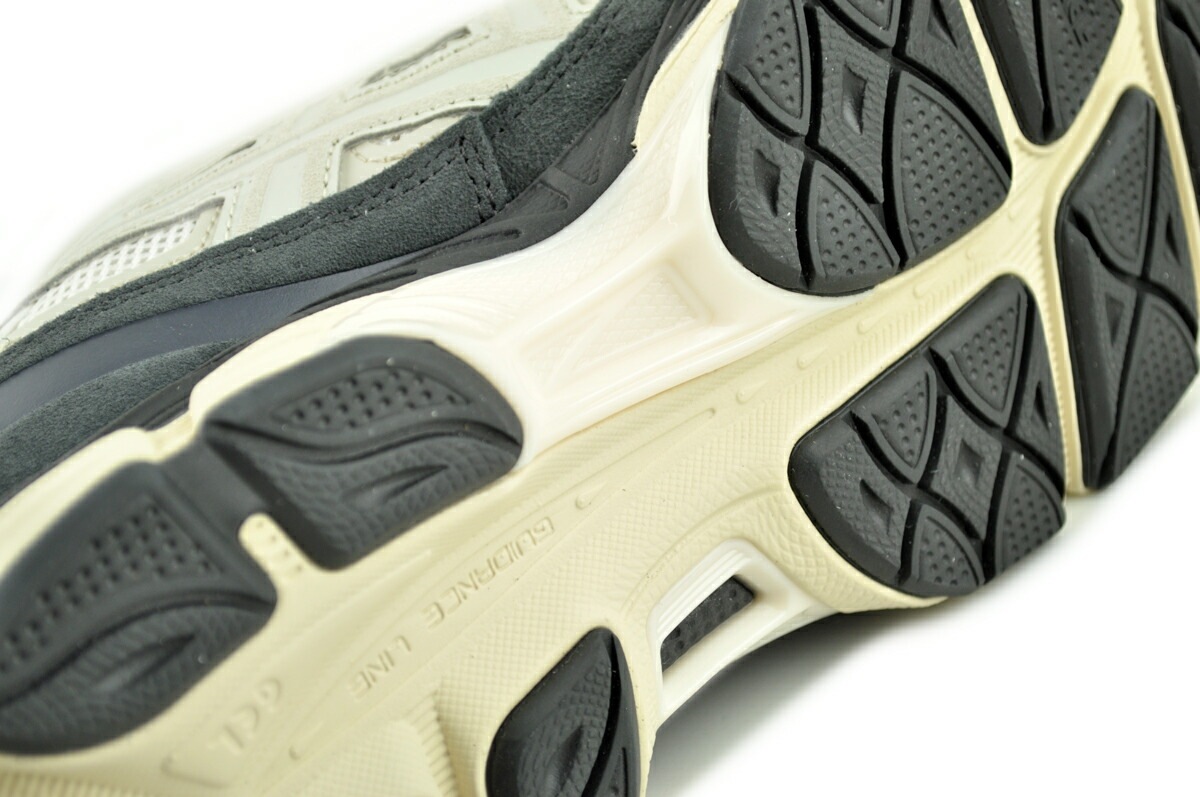 ゲル NYC ホワイト スモークグレー 1203a383-111 ゲル NYC ホワイト スモークグレー 1203a383-111