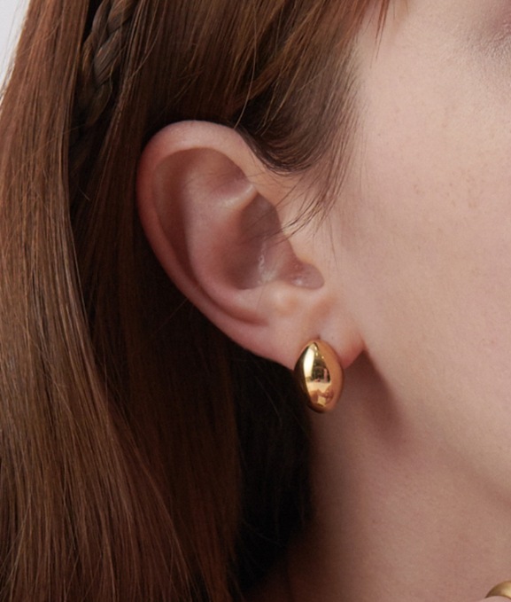 【HYERES LOR】Champagne Fullmoon Wide Earrings ピアス HYERES LOR】25SS☆ Champagne Fullmoon Big Cycle Earrings