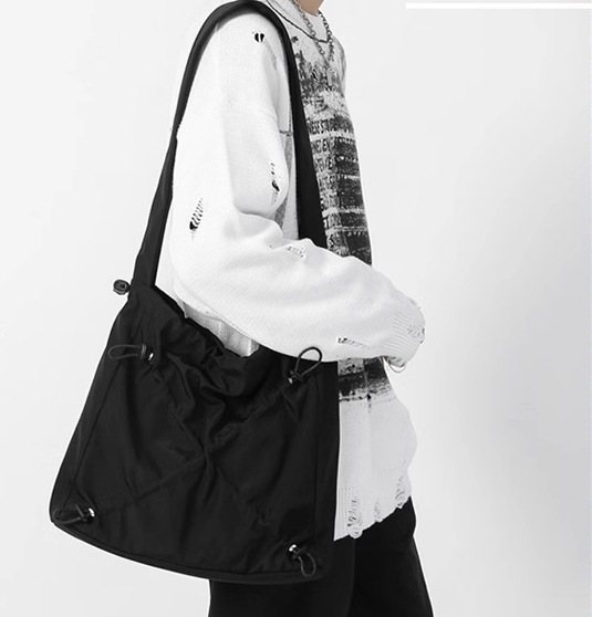 バッグ カバン レディース メンズ 男女権用 ユニセックス ショルダー 斜めがけ 肩がけ 大容量 折り畳み可能 スクエア 四角 ポケット ファスナー 柔らかい ソフト シンプル カジュアル お洒落 バッグ カバン レディース メンズ 男女権用 ユニセックス ショルダー 斜めがけ 肩がけ 大容量 折り畳み可能 スクエア 四角 ポケット ファスナー 柔らかい ソフト シンプル カジュアル お洒落