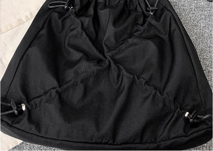 バッグ カバン レディース メンズ 男女権用 ユニセックス ショルダー 斜めがけ 肩がけ 大容量 折り畳み可能 スクエア 四角 ポケット ファスナー 柔らかい ソフト シンプル カジュアル お洒落 バッグ カバン レディース メンズ 男女権用 ユニセックス ショルダー 斜めがけ 肩がけ 大容量 折り畳み可能 スクエア 四角 ポケット ファスナー 柔らかい ソフト シンプル カジュアル お洒落