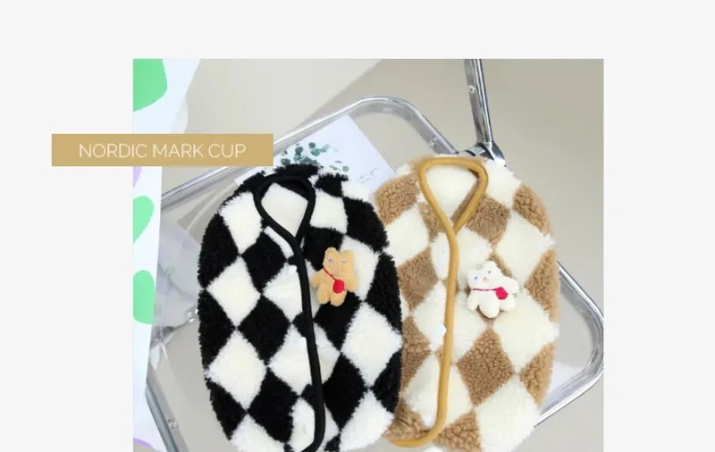 犬用のソフトフリースジャンプスーツ,子犬と子猫用のチェックウェア,コスチュームコート,ペット服,1個