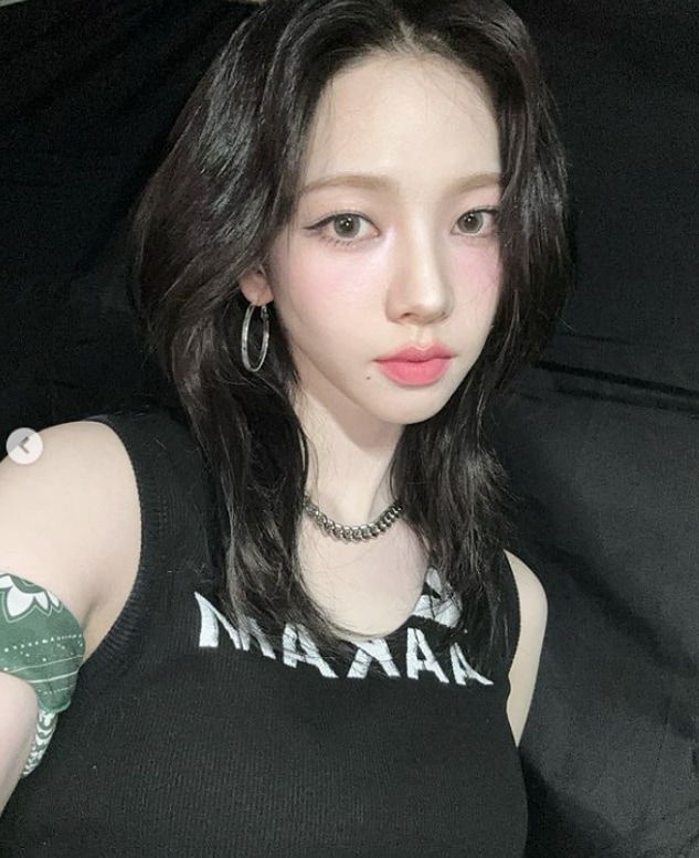 【カリナ着用】29 プリント スリーブレス / ブラックカリーナ 袖なし カリナ 上着 エスパ / アームレス アーム 服 韓国 アーム カリナ アーム 【カリナ着用】29 プリント スリーブレス / ブラックカリーナ 袖なし カリナ 上着 エスパ / アームレス アーム 服 韓国 アーム カリナ アーム