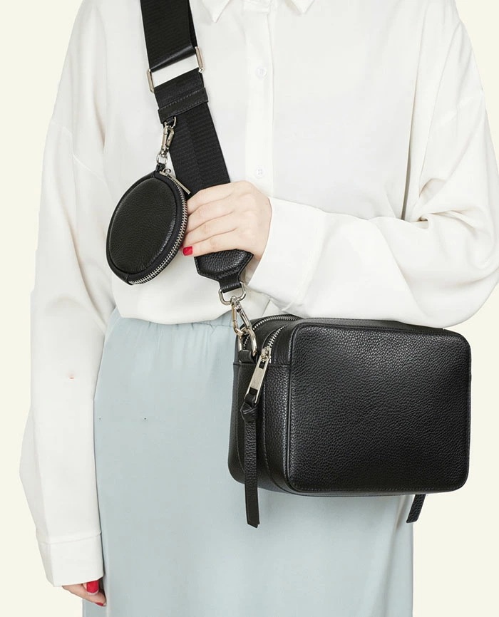 本革 ショルダーバッグ ワイドストラップ レディース カメラバッグ 男女兼用 ミニ ショルダー バッグ 斜めがけ 軽量 旅行 クロスボディー 通勤 レザーバッグ ブラック シンプル 小さめ 旅行 30 本革 ショルダーバッグ ワイドストラップ レディース カメラバッグ 男女兼用 ミニ ショルダー バッグ 斜めがけ 軽量 旅行 クロスボディー 通勤 レザーバッグ ブラック シンプル 小さめ 旅行 30