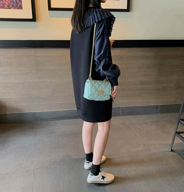 ひざ丈 ワンピース レディース ミニ 黒 無地 長袖 ビックカラー 切り替え 大人可愛い カジュアル 個性的 黒 紺 ワンピ ドレス ブラック コーデ 甘辛 ユニーク スポーティー ネイビー レトロ ひざ丈 ワンピース レディース ミニ 黒 無地 長袖 ビックカラー 切り替え 大人可愛い カジュアル 個性的 黒 紺 ワンピ ドレス ブラック コーデ 甘辛 ユニーク スポーティー ネイビー レトロ