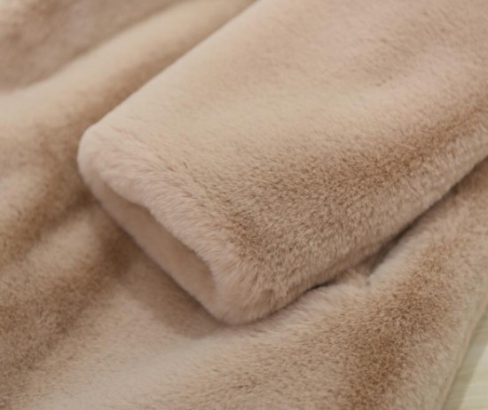 【取寄：納期2週間】フェイクファーコート レディース ロングコート 羽織 アウター コート 長袖 ふわふわ 暖か 防寒 冬 シンプル 無地 きれいめ エレガント カジュアル 大きいサイズ お出掛け