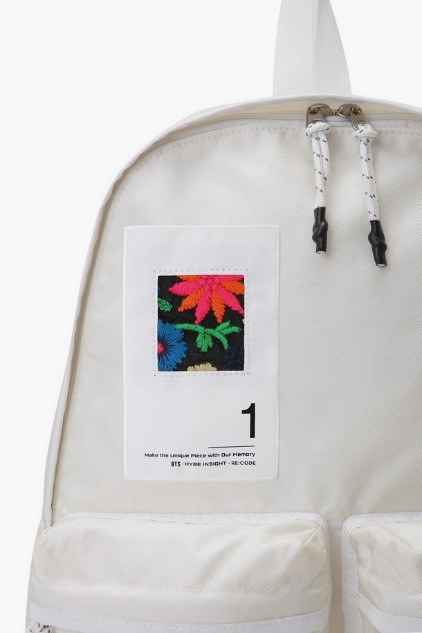 BTS RE CORD RM ホワイトバックパック Qoo10] 【RE:CODE】 BTS RECODE