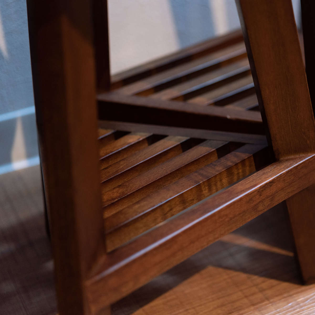 プランタースタンド プランターベース Sサイズ 木製 プランターラック プランター台 ラック フラワーラック 脚付き 丸 室内 フラワースタンド 花台 鉢置き 飾り台 スタンド 天然木 棚付き プランタースタンド プランターベース Sサイズ 木製 プランターラック プランター台 ラック フラワーラック 脚付き 丸 室内 フラワースタンド 花台 鉢置き 飾り台 スタンド 天然木 棚付き