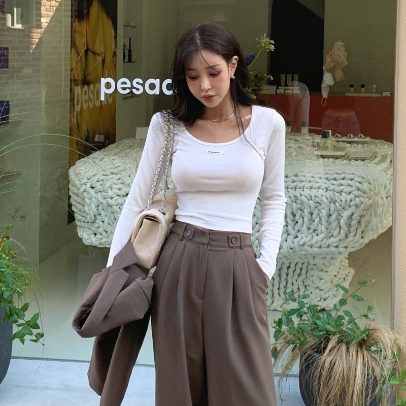 ショート丈 トップス Tシャツ カットソー 長袖 ラウンドネック スリム タイト 細身 大人可愛い きれいめ シンプル カジュアル 大人 かっこいい ショート丈 トップス Tシャツ カットソー 長袖 ラウンドネック