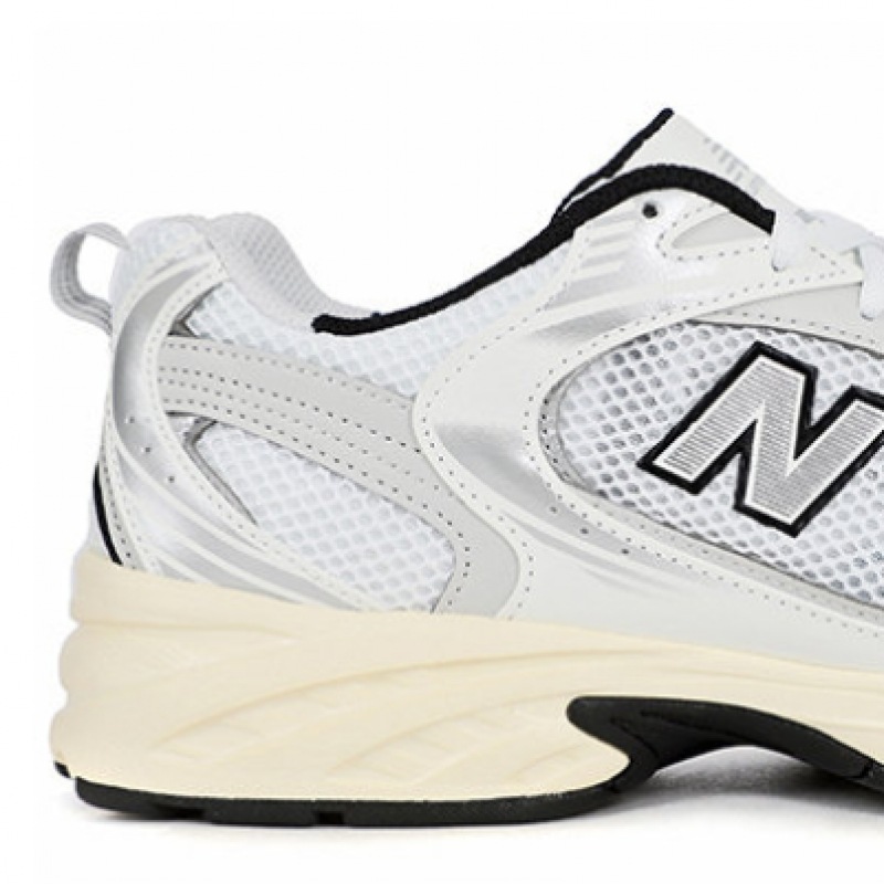 ニューバランススニーカー 530 シルバークリーム ニューバランススニーカー 530 シルバークリーム