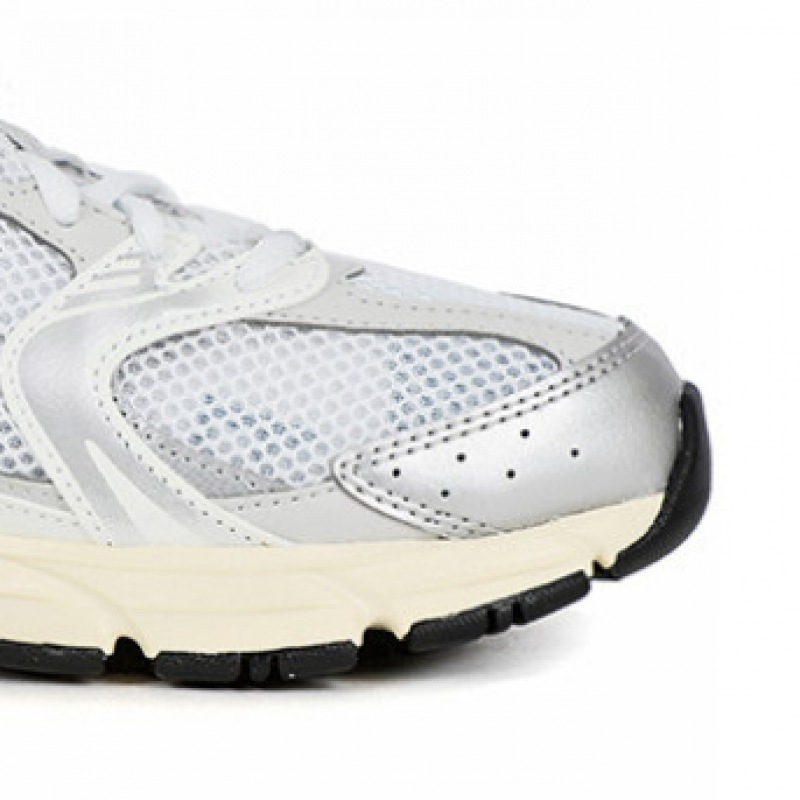 ニューバランススニーカー 530 シルバークリーム ニューバランススニーカー 530 シルバークリーム