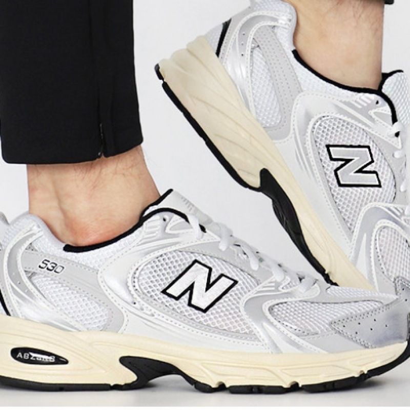 ニューバランススニーカー 530 シルバークリーム ニューバランススニーカー 530 シルバークリーム