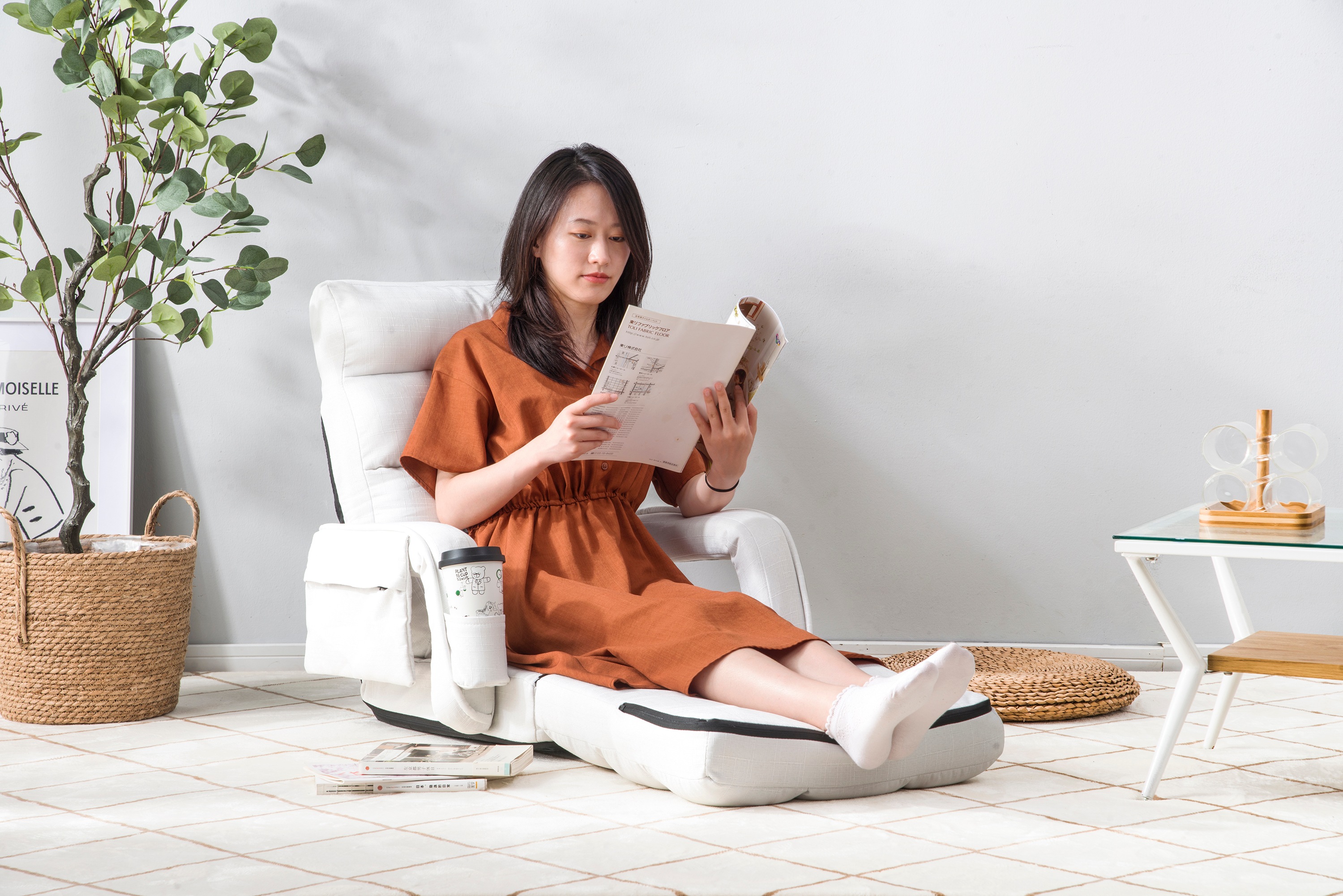 【国内即発送】座椅子 リクライニング 14段ギア リクライニングチェアー ファブリック 座イス おしゃれ 椅子 チェアー いす イス コンパクト【ホワイト】 【国内即発送】座椅子 リクライニング 14段ギア リクライニングチェアー ファブリック 座イス おしゃれ 椅子 チェアー いす イス コンパクト【ホワイト】