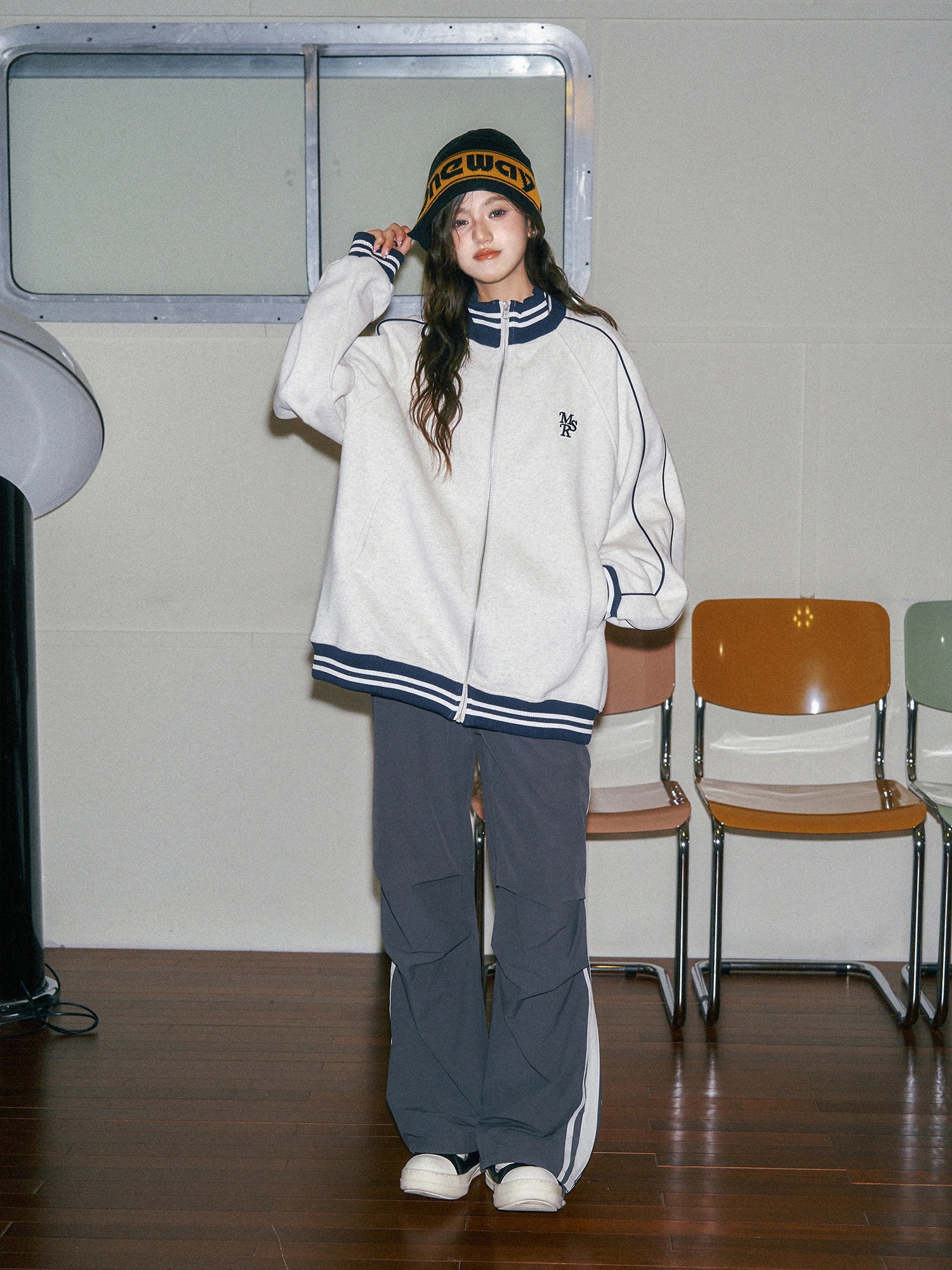 2024 秋冬 韓国 かわいい レディース ハイネック スタンドネック アウター ブルゾン お出かけ 長袖セクシーシルエットトップスサイド冬カジュアルファッション系サイズお出かけフル丈トラック