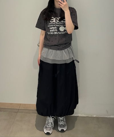 Qoo10] aeae 25SS WEB LOGO DOT T : レディース服
