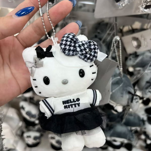ハローキティ ｘ しょこたんコラボストラップ２個セット ハローキティ x しょこたんコラボストラップ2個セット 中古