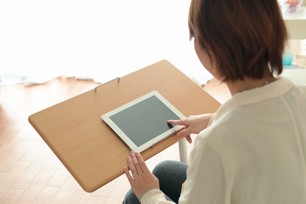 オスマック SCY2168M4CN 角度調整機能付きマルチテーブル(ナチュラル) SCY2168M4CNオスマツク オスマック SCY2168M4CN 角度調整機能付きマルチテーブル(ナチュラル) SCY2168M4CNオスマツク