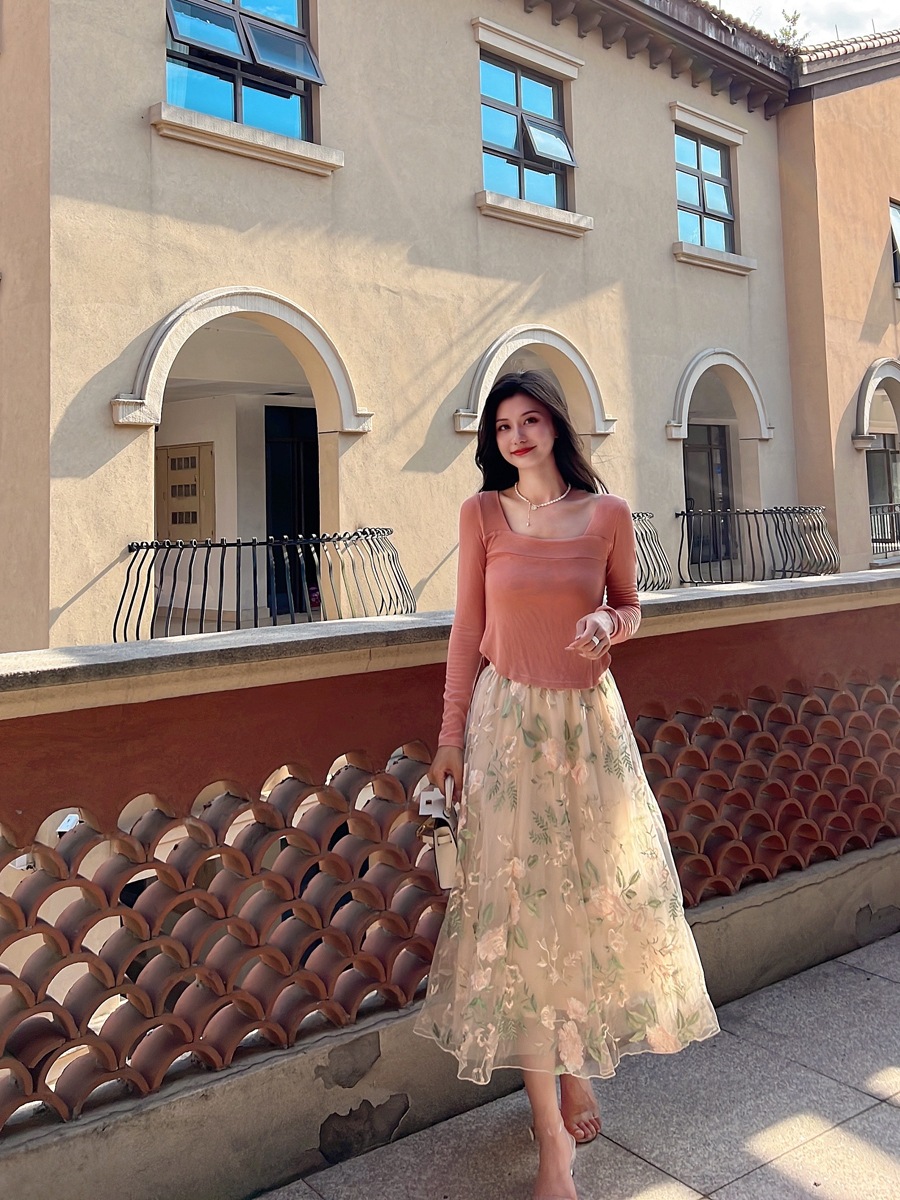 スカート レディース チュールスカート 韓国 フレアスカート 花柄スカート ロングスカート 2色 ミモレ丈 レース チュール 刺繍 花柄 透け感 切り替え Aライン ウエストゴム かわいい 大人可愛い