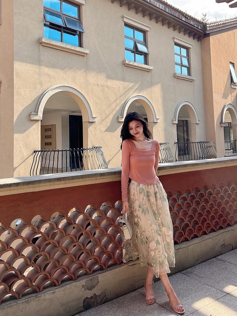 スカート レディース チュールスカート 韓国 フレアスカート 花柄スカート ロングスカート 2色 ミモレ丈 レース チュール 刺繍 花柄 透け感 切り替え Aライン ウエストゴム かわいい 大人可愛い