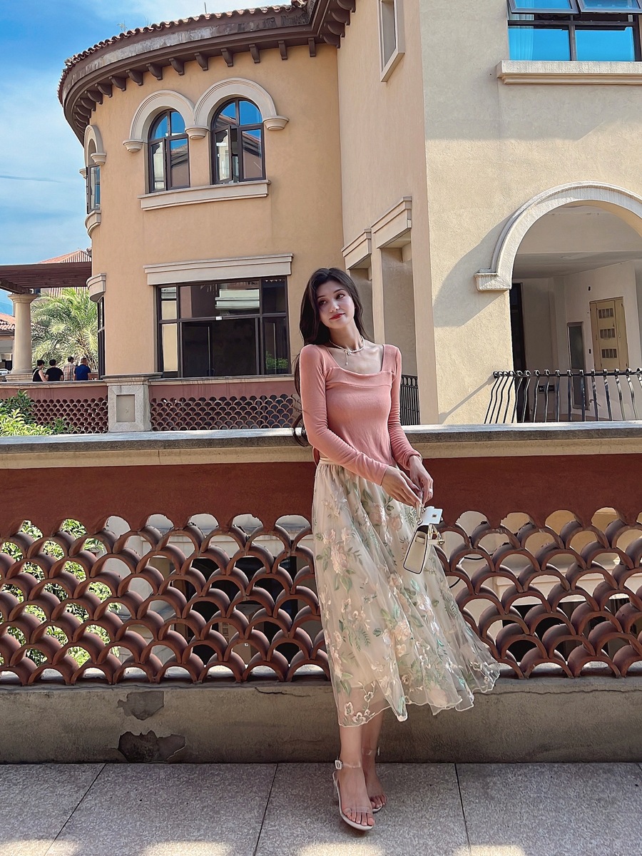 スカート レディース チュールスカート 韓国 フレアスカート 花柄スカート ロングスカート 2色 ミモレ丈 レース チュール 刺繍 花柄 透け感 切り替え Aライン ウエストゴム かわいい 大人可愛い