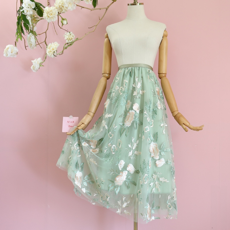 スカート レディース チュールスカート 韓国 フレアスカート 花柄スカート ロングスカート 2色 ミモレ丈 レース チュール 刺繍 花柄 透け感 切り替え Aライン ウエストゴム かわいい 大人可愛い