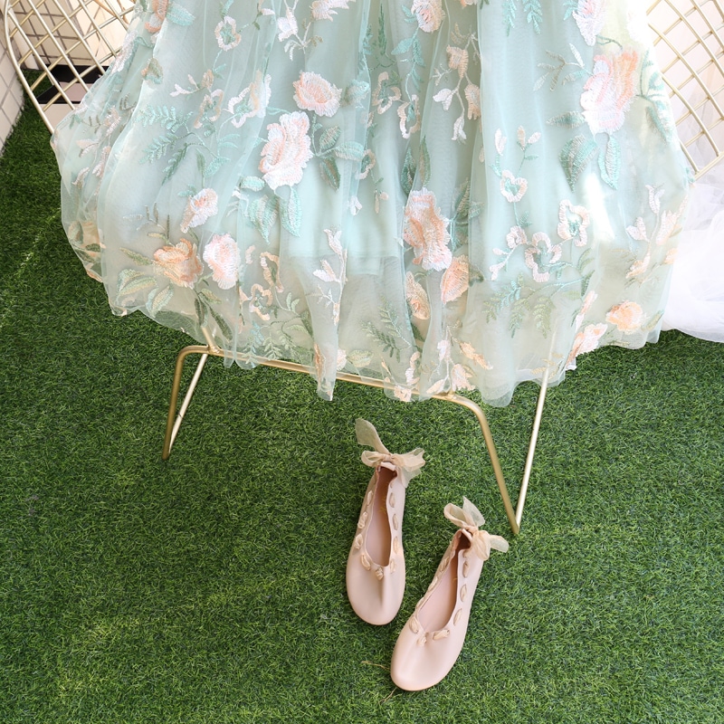 スカート レディース チュールスカート 韓国 フレアスカート 花柄スカート ロングスカート 2色 ミモレ丈 レース チュール 刺繍 花柄 透け感 切り替え Aライン ウエストゴム かわいい 大人可愛い