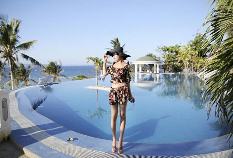 水着 4点セット 体型カバー 花柄 レディース水着 ビキニ ピンク ブラック グリーン バスト盛れる 隠したいところを隠す見せたいところを見せる ホルターネックワイヤー入りビキニ MIZUGI 海