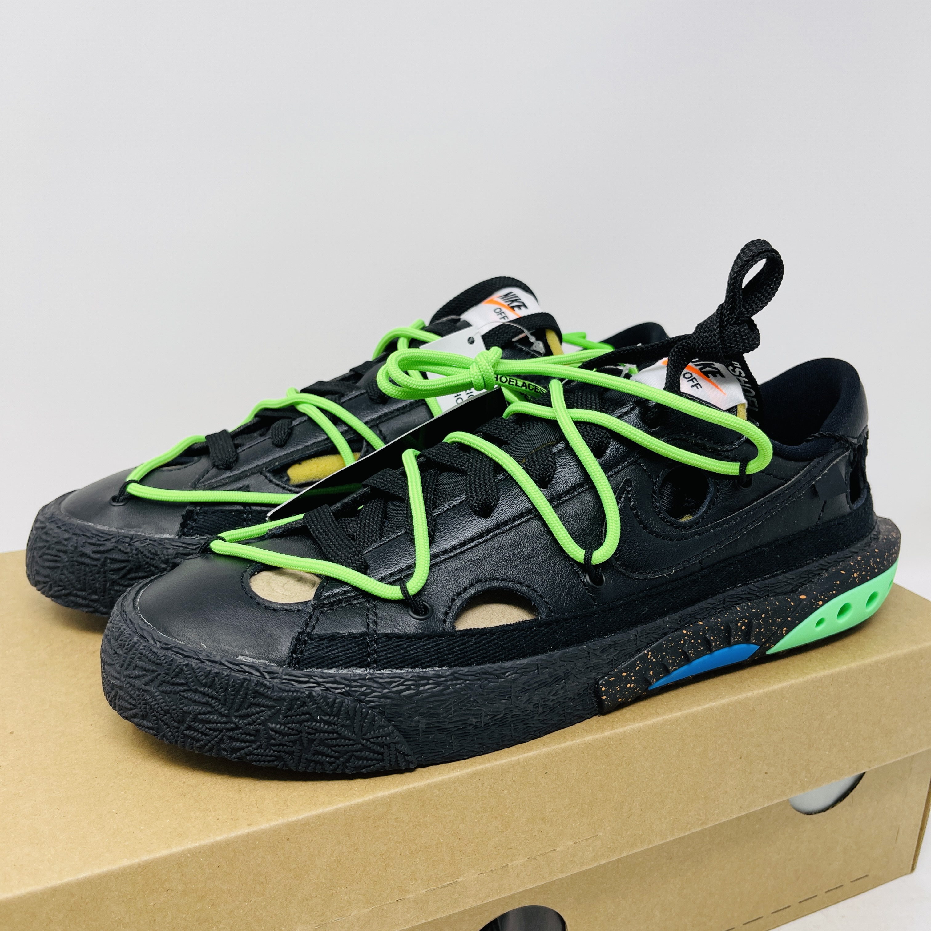 ブレーザー ロー オフ-ホワイト メンズ スニーカー DH7863-001 ブレーザー ロー オフ-ホワイト メンズ スニーカー DH7863-001