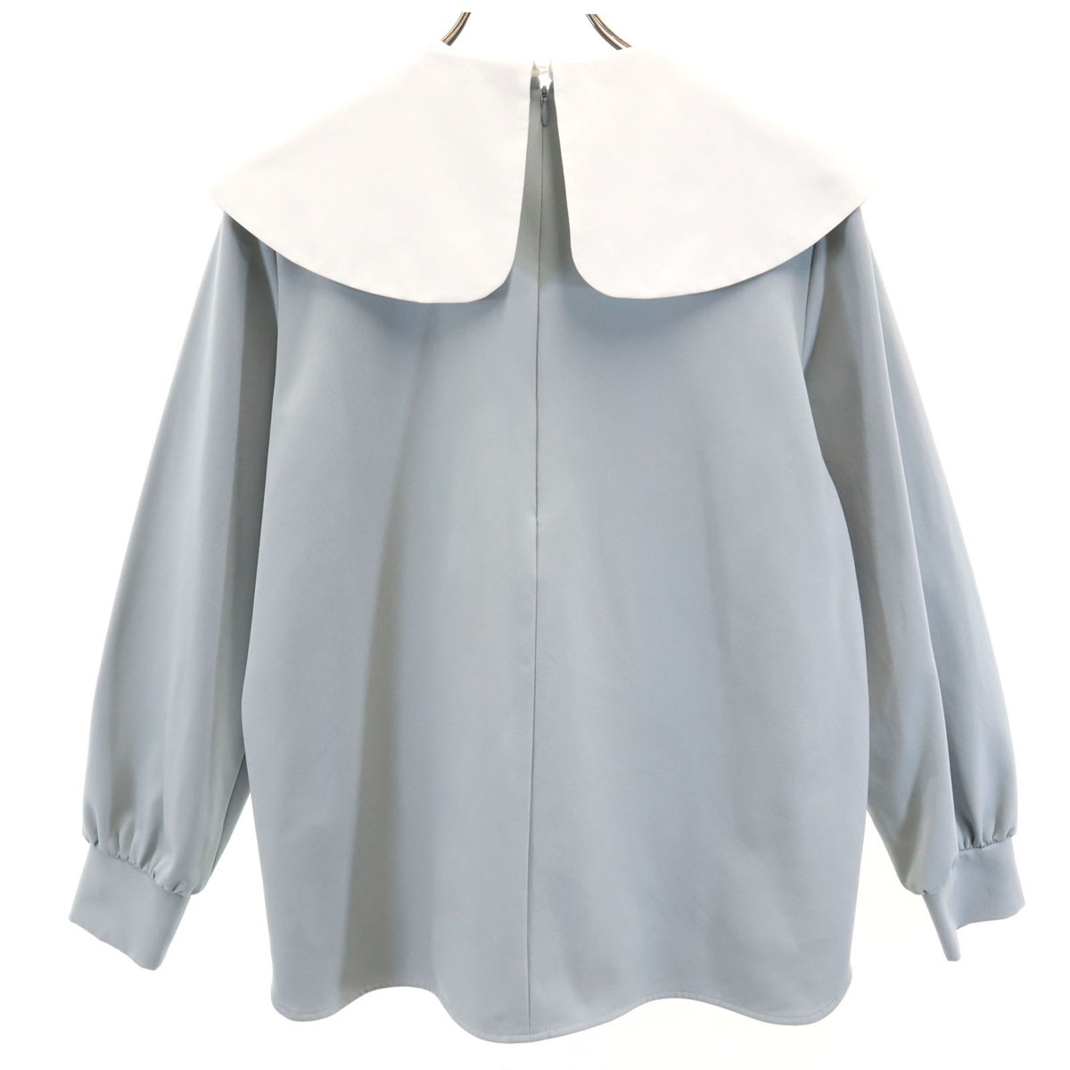 yori ワイドカラーストレッチブラウス