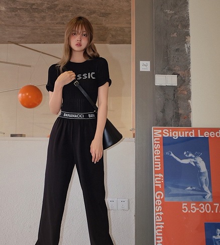 トップス Tシャツ ミディアム丈 袖あり 半袖 ラウンドネック スリム ストレート ニット かわいい カジュアル おしゃれ かっこいい こなれ感 ラフ キュート ルーズ クール 主役級 レタープリント トップス Tシャツ ミディアム丈 袖あり 半袖 ラウンドネック スリム ストレート ニット かわいい カジュアル おしゃれ かっこいい こなれ感 ラフ キュート ルーズ クール 主役級 レタープリント