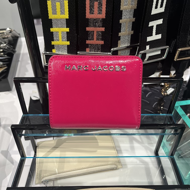 即発 正規品 USA直送 アウトレット レディース 二つ折り財布4S5SMP004S02/4S5SMP005S01/4R3SMP034S01/4S4SMP009S02/4S4SMP002S02 即発 正規品 USA直送 アウトレット レディース 二つ折り財布4S5SMP004S02/4S5SMP005S01/4R3SMP034S01/4S4SMP009S02/4S4SMP002S02