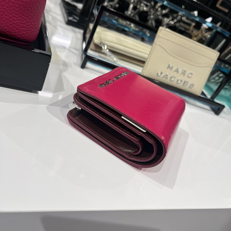 即発 正規品 USA直送 アウトレット レディース 二つ折り財布4S5SMP004S02/4S5SMP005S01/4R3SMP034S01/4S4SMP009S02/4S4SMP002S02 即発 正規品 USA直送 アウトレット レディース 二つ折り財布4S5SMP004S02/4S5SMP005S01/4R3SMP034S01/4S4SMP009S02/4S4SMP002S02