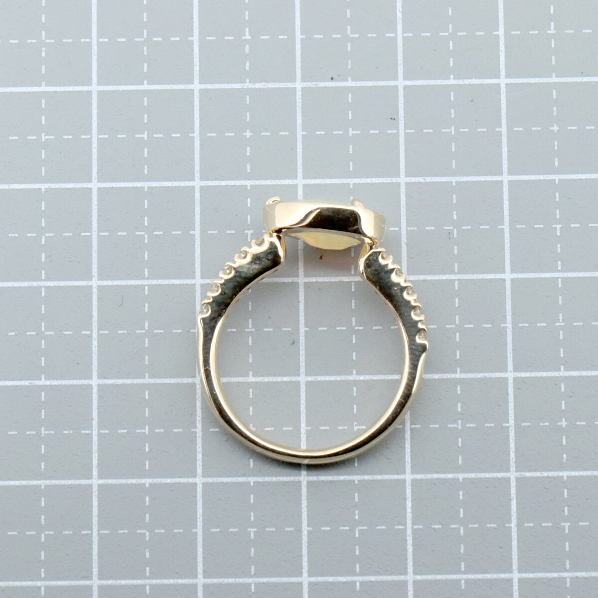 ヴェレッタオッターヴァ コメットオパール リング 指輪 0.30ct 15号 K18YG(18金 イエローゴールド) 質屋出品 ヴェレッタオッターヴァ コメットオパール リング 指輪 0.30ct 15号 K18YG(18金 イエローゴールド) 質屋出品