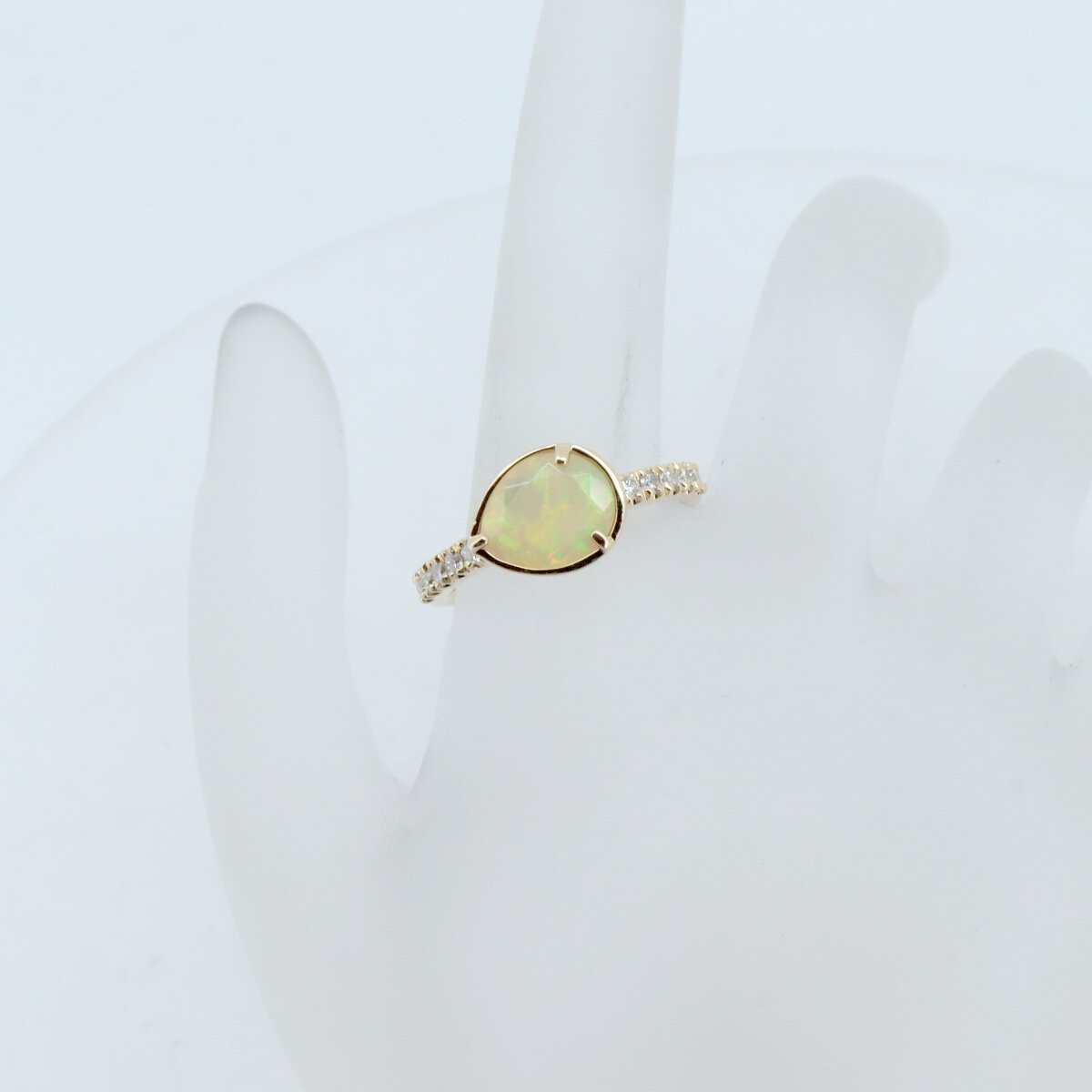 ヴェレッタオッターヴァ コメットオパール リング 指輪 0.30ct 15号 K18YG(18金 イエローゴールド) 質屋出品 ヴェレッタオッターヴァ コメットオパール リング 指輪 0.30ct 15号 K18YG(18金 イエローゴールド) 質屋出品