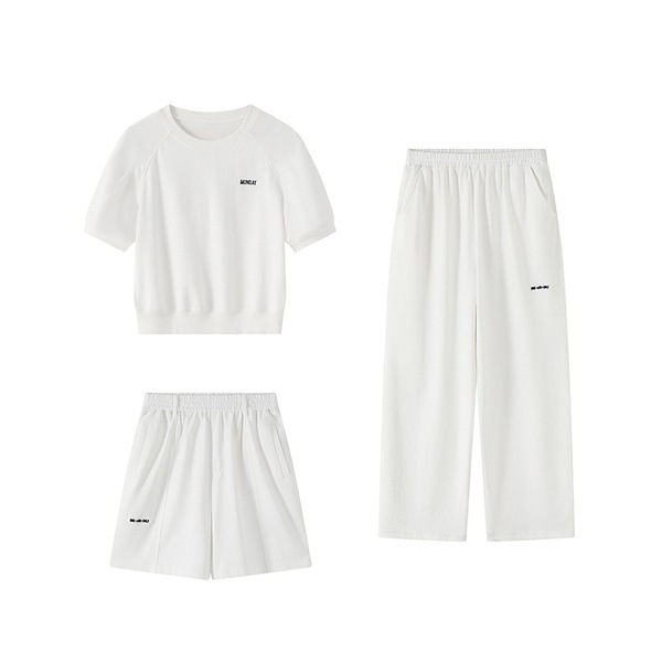 は快適でファッショナブルで着やすいスポーツウェア女性のための新しいファッショナブルなスポーツウェアです は快適でファッショナブルで着やすいスポーツウェア女性のための新しいファッショナブルなスポーツウェアです