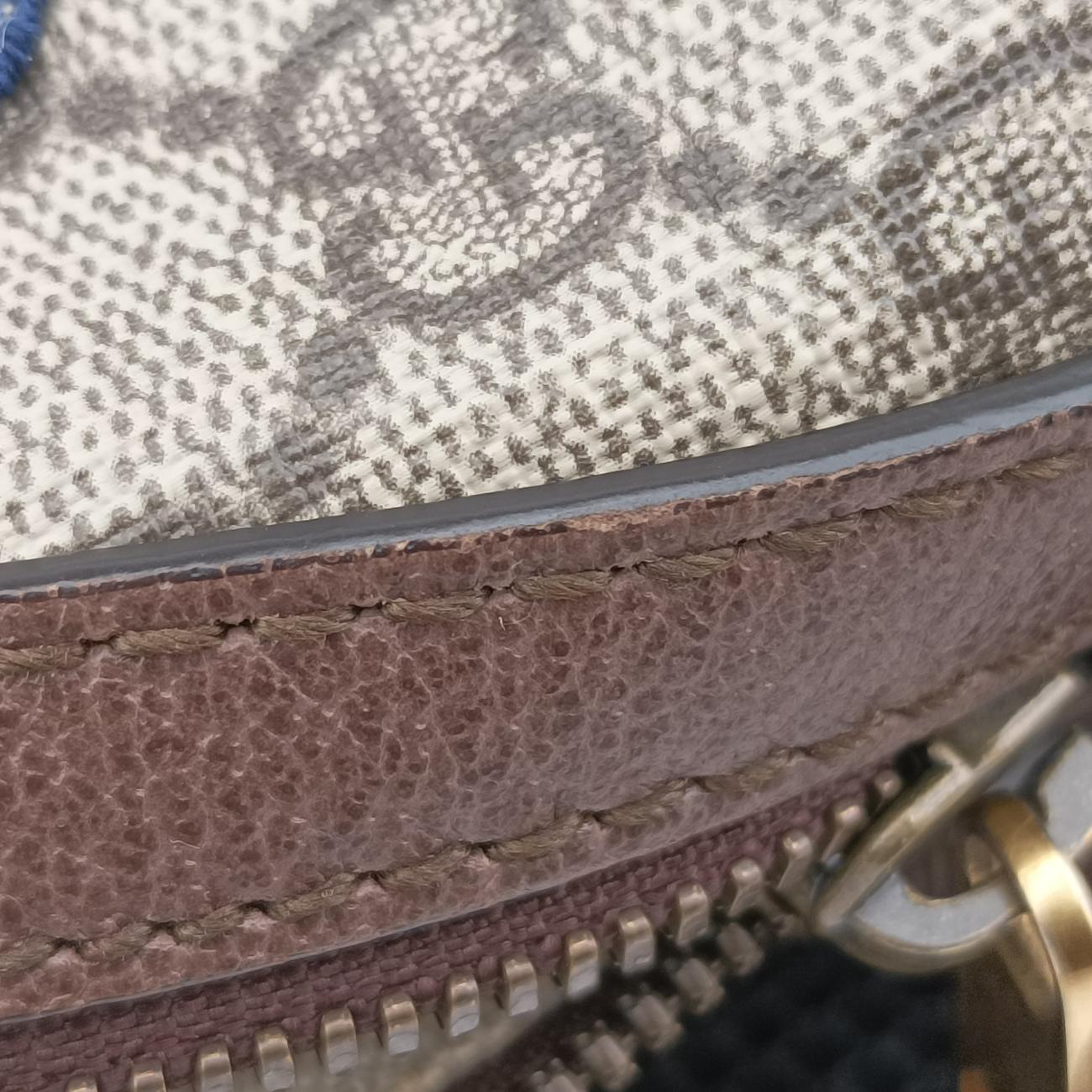 オフィディア三匹のこぶたマルチカラーPVCコーティングキャンバス552884I027883538中古 オフィディア三匹のこぶたマルチカラーPVCコーティングキャンバス552884I027883538中古