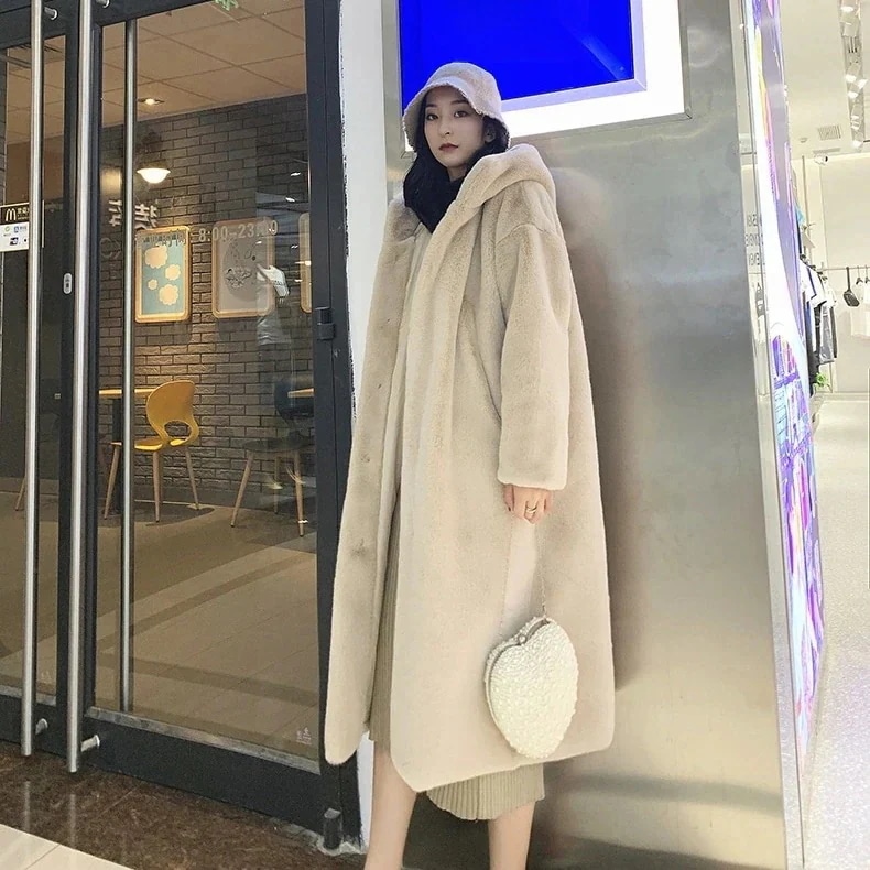 ファーコート ロング丈 エコファージャケット レディース 服 ボタン もこもこ フワフワ 軽い 暖かい 可愛い 膝下丈 肌触り良く 柔らい おしゃれ 大人 韓国ファッション ファーコート ロング丈 エコファージャケット レディース 服 ボタン もこもこ フワフワ 軽い 暖かい 可愛い 膝下丈 肌触り良く 柔らい おしゃれ 大人 韓国ファッション