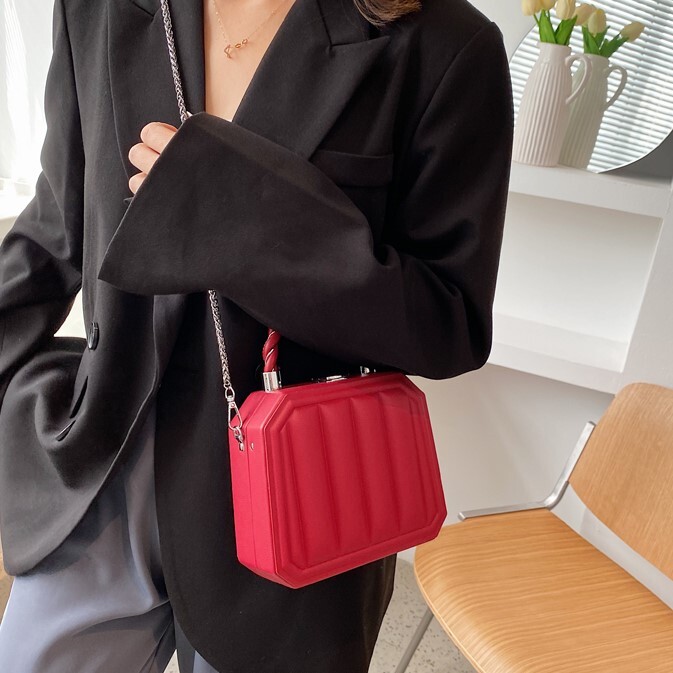 バッグ レディースバッグ ショルダーバック レディース財布 斜め掛け コンパクト 高見え 大人可愛い きれいめ シンプル 上品 おしゃれ かっこいい レトロ 大人女子 こなれ感 ラブリー キュート バッグ レディースバッグ ショルダーバック レディース財布 斜め掛け コンパクト 高見え 大人可愛い きれいめ シンプル 上品 おしゃれ かっこいい レトロ 大人女子 こなれ感 ラブリー キュート