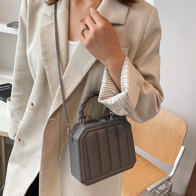 バッグ レディースバッグ ショルダーバック レディース財布 斜め掛け コンパクト 高見え 大人可愛い きれいめ シンプル 上品 おしゃれ かっこいい レトロ 大人女子 こなれ感 ラブリー キュート バッグ レディースバッグ ショルダーバック レディース財布 斜め掛け コンパクト 高見え 大人可愛い きれいめ シンプル 上品 おしゃれ かっこいい レトロ 大人女子 こなれ感 ラブリー キュート