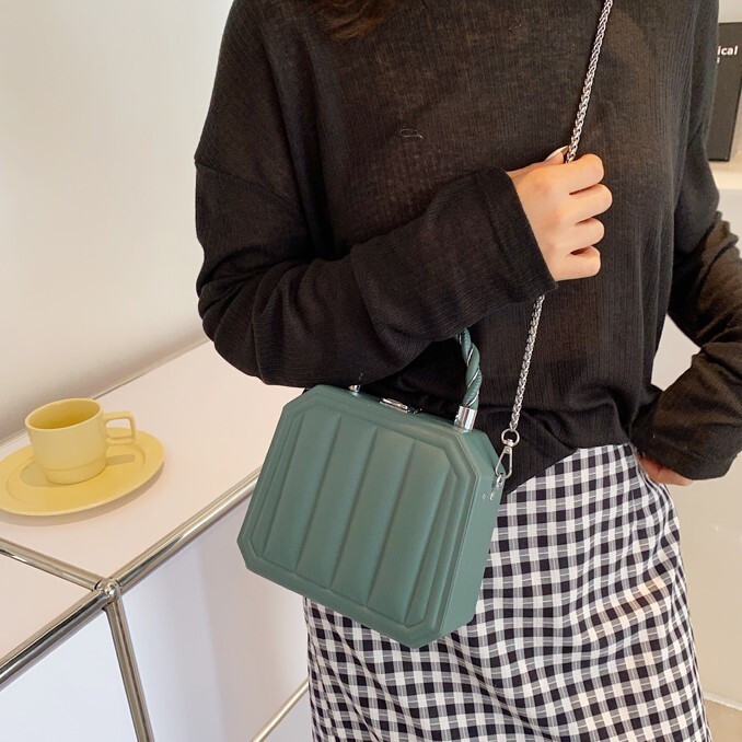 バッグ レディースバッグ ショルダーバック レディース財布 斜め掛け コンパクト 高見え 大人可愛い きれいめ シンプル 上品 おしゃれ かっこいい レトロ 大人女子 こなれ感 ラブリー キュート バッグ レディースバッグ ショルダーバック レディース財布 斜め掛け コンパクト 高見え 大人可愛い きれいめ シンプル 上品 おしゃれ かっこいい レトロ 大人女子 こなれ感 ラブリー キュート