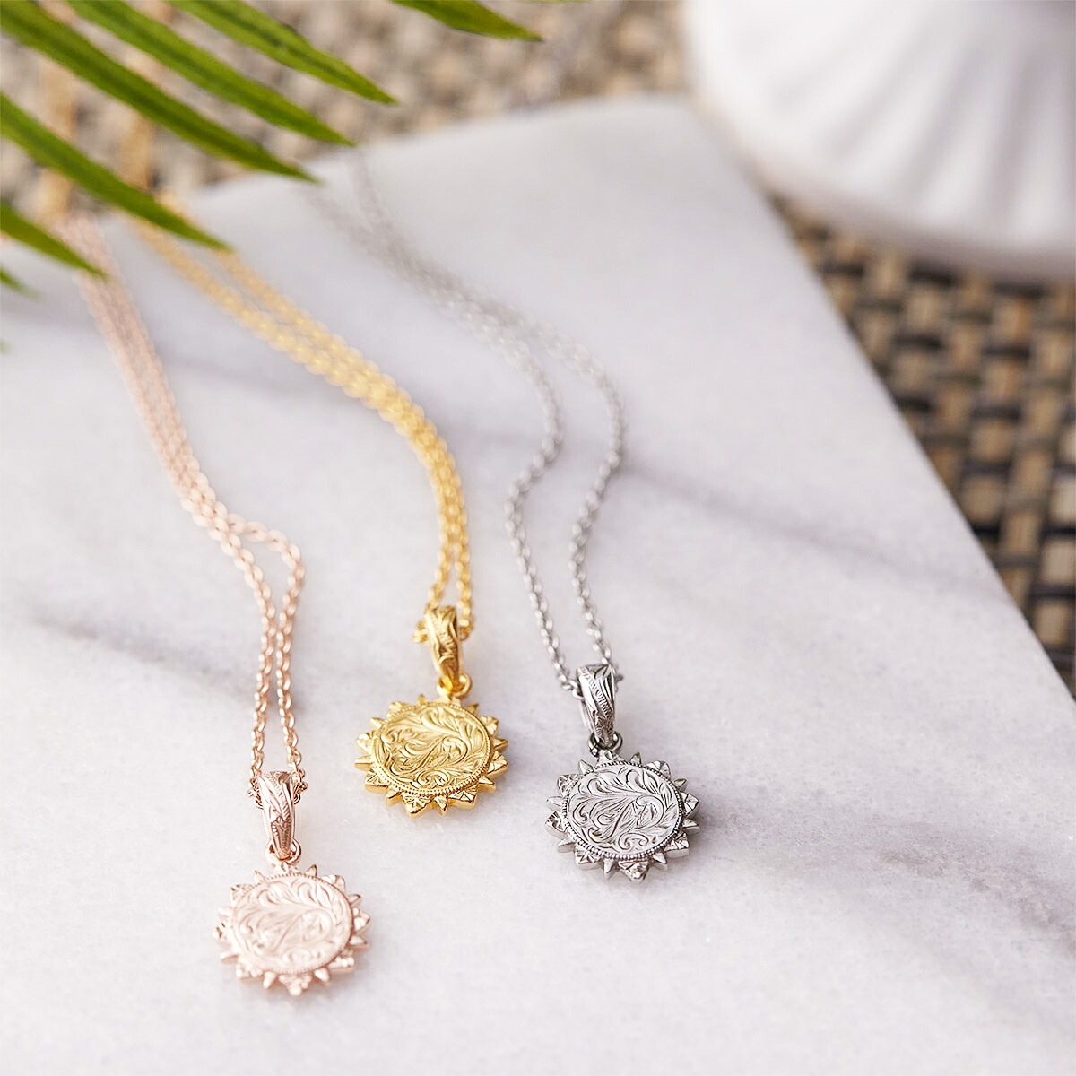 ネックレス メンズ サージカルステンレス製 ハワイアンジュエリー 太陽 サン スクロール マイレ ネックレス メンズ サージカルステンレス製 ハワイアンジュエリー 太陽 サン スクロール マイレ