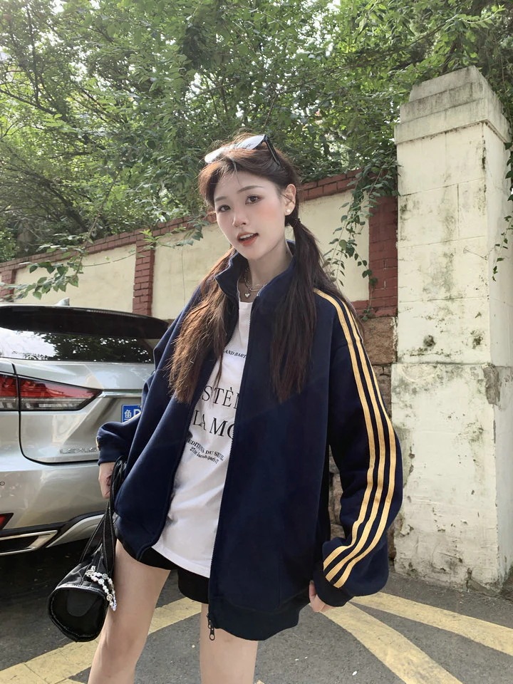 2025 春夏トップスかわいいパーカー ハイネック韓国風長袖ゆったり細見え白黒おしゃれレトロチャッシルエット甘め大人っぽ韓国フルサイズファッション系ルーズレディースサイドお出かけ学生通学トラック羽織り 2025 春夏トップスかわいいパーカー ハイネック韓国風長袖ゆったり細見え白黒おしゃれレトロチャッシルエット甘め大人っぽ韓国フルサイズファッション系ルーズレディースサイドお出かけ学生通学トラック羽織り